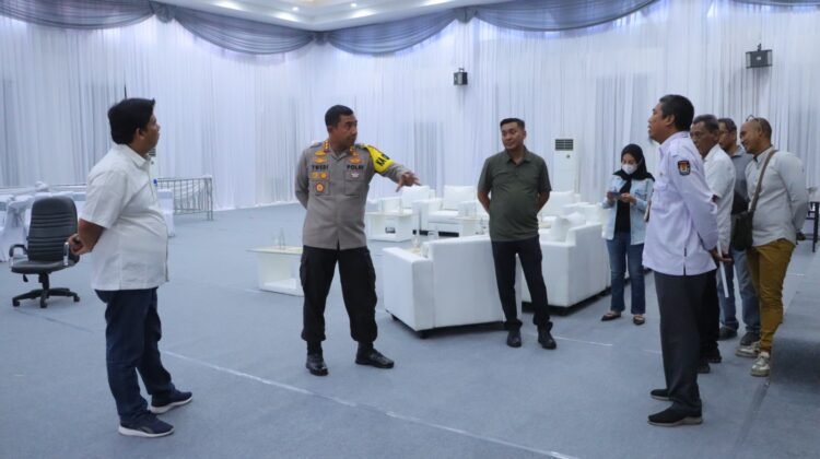 Kapolrestro Bekasi Tinjau Kesiapan Pengamanan Pendaftaran Calon Bupati dan Wakil Bupati