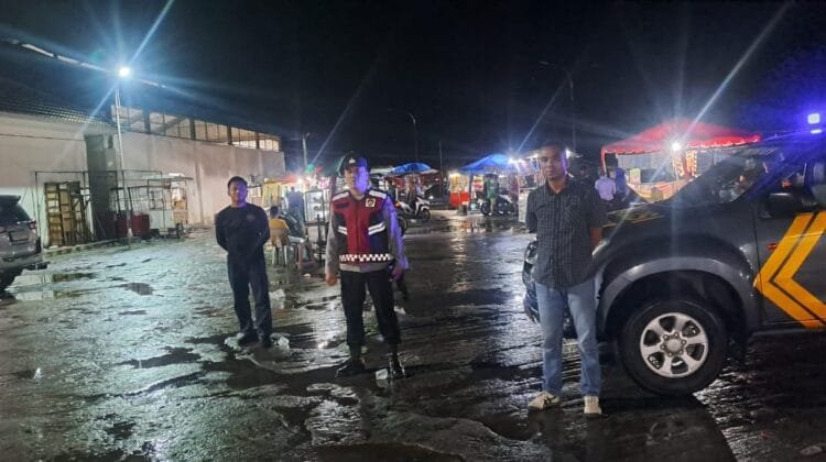 Giat Rutin Patroli Malam Hari, Polsek Labuhan Ruku Himbau Hindari Tawuran Antar Remaja