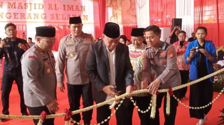 Wakapolda Metro Jaya Resmikan Masjid Al-Iman Tangerang Selatan