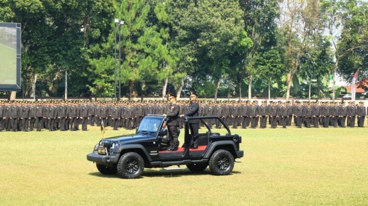 Lantik 1.999 Perwira Pertama, Wakapolri: Jadilah pemimpin yang bertakwa dan menjadi solusi bagi masyarakat