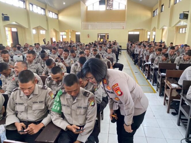 
					350 Siswa Bintara SPN Lido Ikuti Sosialisasi E- Learning Humas Polri Presisi