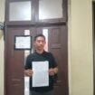 Wartawan harianpaparazzi.com, Azhari Syahputra melaporkan oknum Kepala Desa Kisam Pasir ke Polres Aceh Tenggara. (harianpaparazzi.com/ist)