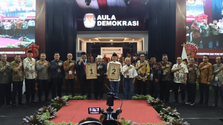 Sambut Pilkada Damai, Kapolda Bengkulu Ajak Paslon Nyanyi Bareng Saat Pengundian Nomor Urut