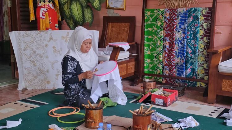 Mengukir Karakter Bekasi Melalui Batik Sri, UMKM Khas Kota Bekasi Berkembang Bersama BRI Kanca Bekasi