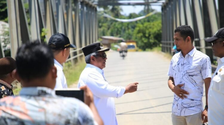 Pj Bupati Aceh Utara Tinjau Jembatan Krueng Sawang