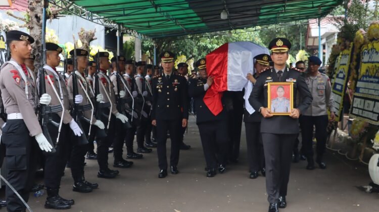 Kapolri Takziah atas Meninggalnya Kapolres Boyolali AKBP Muhammad Yoga Buana Dipta Ilafi