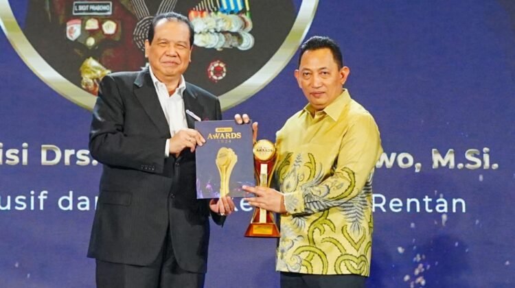Kerendahan Hati Kapolri Kala Diganjar Tokoh Inklusi Peduli Kelompok Rentan