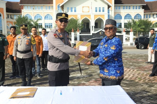 
					Pemkab Aceh Utara Gelar Apel Pasukan Linmas dan Ikrar Netralitas ASN untuk Pilkada 2024