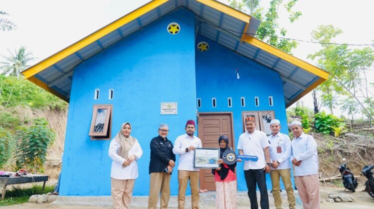 PT PIM Kembali Serahkan Rumah Sehat Sederhana ke-292 di Gampong Paloh Gadeng