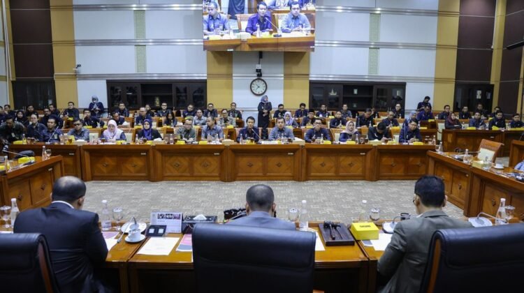 Hakim Sampaikan Keluhan ke DPR: Gaji Kami Seperti Jajan Rafathar 3 Hari