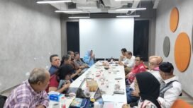 Ketua Umum PWI Pusat, Hendry Ch Bangun, bersama jajaran pengurus, memimpin rapat persiapan HPN 2025 melalui Zoom dengan Ketua PWI Kalsel, Zainal Helmie, pada Jumat, 25 Oktober 2024. HPN 2025 dipastikan akan berlangsung di Kalimantan Selatan. 