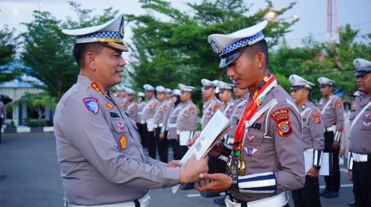 Borong Lima Medali PON, Bripda Rahmat Syahputra dapat Penghargaan dari Dirlantas