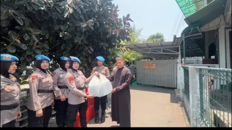 Bidpropam Polda Metro Jaya Gelar Bakti Sosial dalam Rangka HUT Propam ke-22