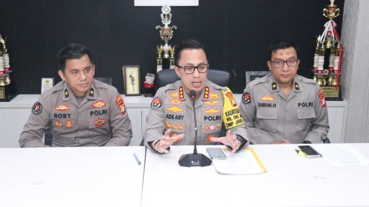 Gudang Produksi Miras di Tangsel Digrebek, 3 Jerigen Arak Disita