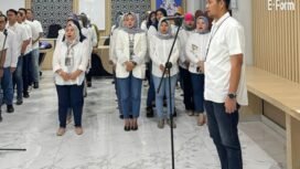 Branch Office Head BRI BO Lubuk Pakam Muhammad Maltha Agustira saat memimpin pengambilan sumpah pekerja BRI BO Lubuk Pakam pada (1/11/2024).