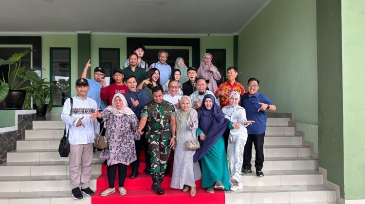 Panglima Kodam XII/Tanjung Pura Silaturahmi Dengan Alumni PPRA 57 Lemhannas RI di Pontianak