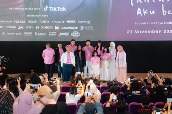 
					Dibintangi Nadya Arina dan Bryan Domani, “Pantaskah Aku Berhijab” Siap Tayang di Bioskop