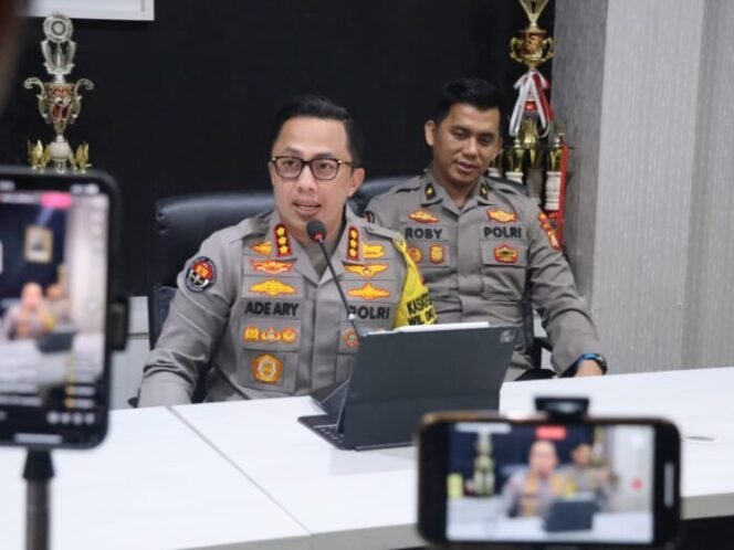 
					Polisi Sita Uang Tunai 73,7 Miliar Dari 15 Tersangka Kasus Judi Online Komdigi