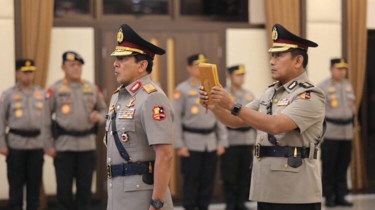 Kapolri Resmi Lantik Komjen Ahmad Dofiri Sebagai Wakapolri