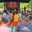 Komisioner KIP bersama PPK se-Kabupaten Aceh Tenggara mengikuti Pembekalan.