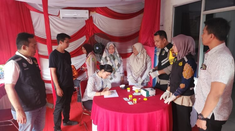 Antisipasi Guanlantas Akibat Penggunaan Narkoba, Satresnarkoba Polres Batubara Lakukan Razia Tes Urin