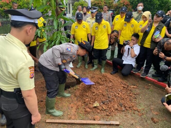 
					HUT Satpam Ke-44, Polri Gandeng ABUJAPI Gelar Lumbung Pangan Di Aspol Bandara Soetta