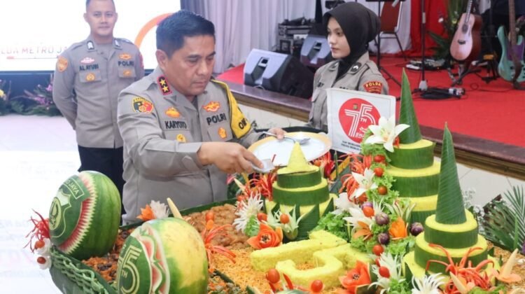 Peringatan HUT Ke-75 Polda Metro Jaya, Kapolda Irjen Karyoto: “Polri Terus Bertransformasi Untuk Indonesia Emas”