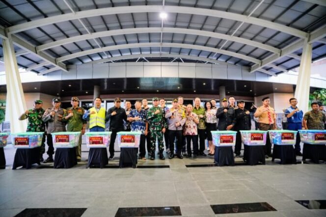 
					Kapolri Pastikan Pengamanan Gereja di Surabaya