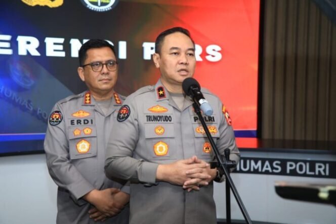 
					Polri Siapkan Ambulans Udara Selama Operasi Lilin 2024 untuk Dukung Libur Nataru Aman