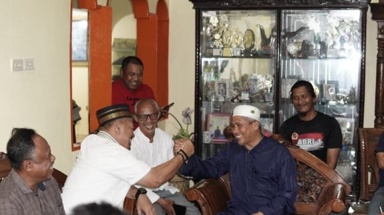 Silaturrahmi Politik: Darwis Ucapkan Selamat atas Kemenangan Baharuddin-Syafrizal