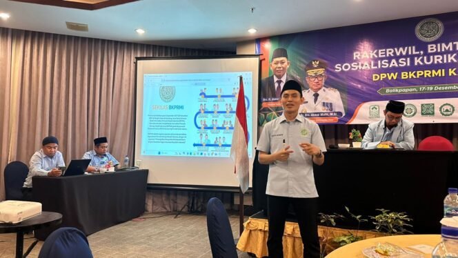 
					Ketua Umum DPP BKPRMI Serukan Soliditas dan Gerakan “Back to Masjid” di Rakerwil Kaltim