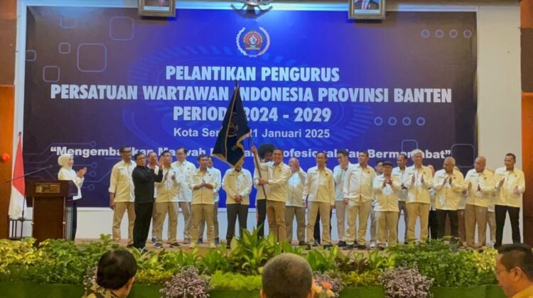 Pengurus PWI Banten Resmi Dilantik, Hendry: Kembalikan Marwah Organisasi Pers yang Profesional
