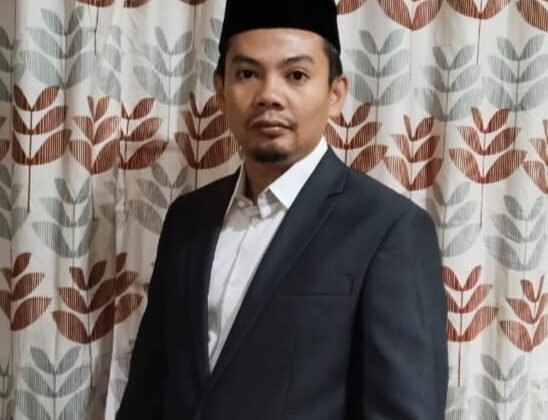 Pimpinan pesantren Darul Hikmah Sejahtera Agara, Ust Idwar Sanjaya.