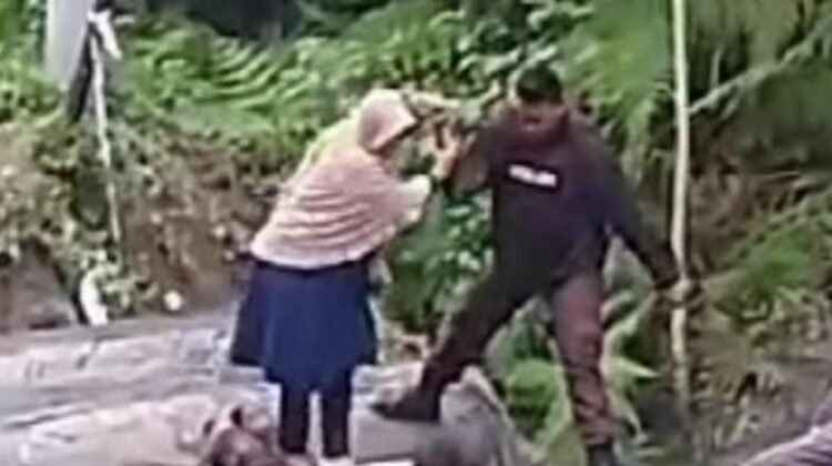 Bripka Syahid Rela Badannya dijadikan jembatan. Irwasum Polri: Ini Contoh Polisi Siap Melayani dan Melindungi Masyarakat