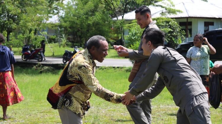 Satgas Ops Damai Cartenz 2025 Ibadah Bersama Jemaat GKI Pniel Yalimo, Doakan Kedamaian di Tanah Papua