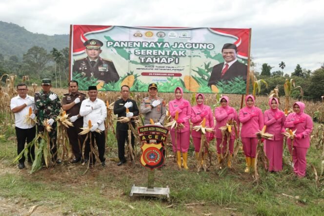 
					Forkopimda Aceh Tenggara Hadiri Video Conference Panen Raya Jagung Serentak Tahap I