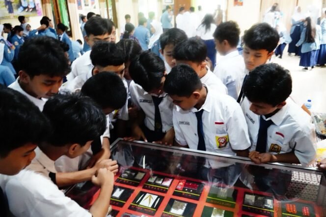 
					Polda Metro Jaya Gelar Penyuluhan P4GN di SMP Negeri 9 Jakarta
