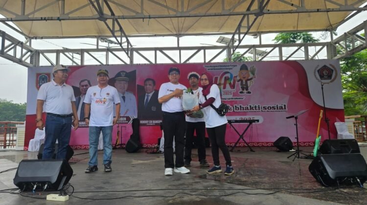 Ribuan Peserta Meriahkan Jalan Sehat dan Bakti Sosial HPN 2025 Banjarmasin