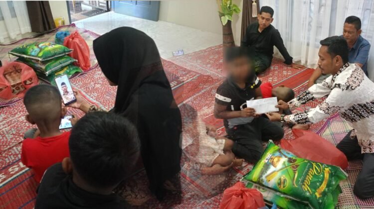Istri Korban Pembunuhan Oknum TNI di Aceh Utara Komunikasi dengan Haji Uma via Video Call, Minta Pelaku di Hukum Berat