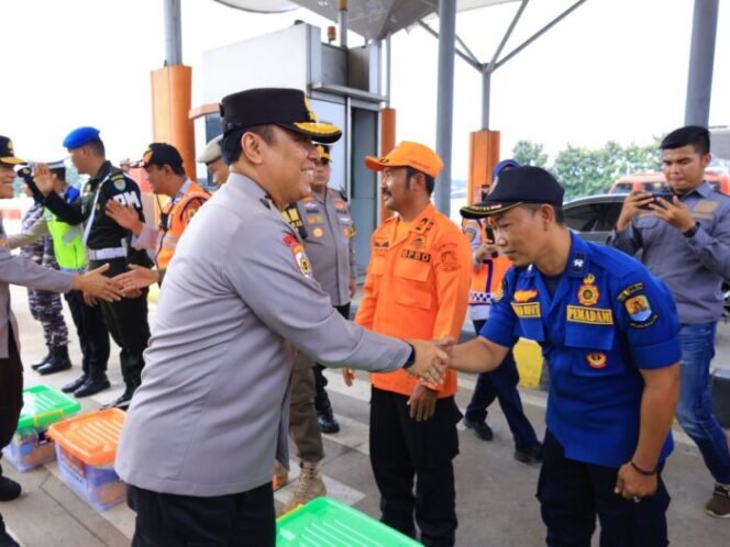 
					Irwasum Polri Turun Langsung Pantau Operasi Mudik 2025, Berikan Motivasi dan Edukasi Keselamatan