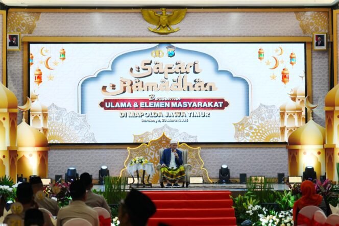 
					Safari Ramadan, Kapolri Pererat Silaturahmi Dengan Ulama Hingga Tokoh Masyarakat