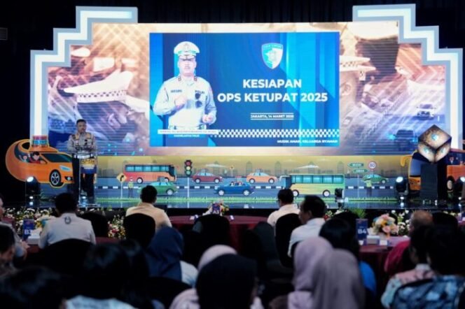 
					Kakorlantas Paparkan Timeline Arus Mudik 2025, Operasi Ketupat Dimulai 23 Maret