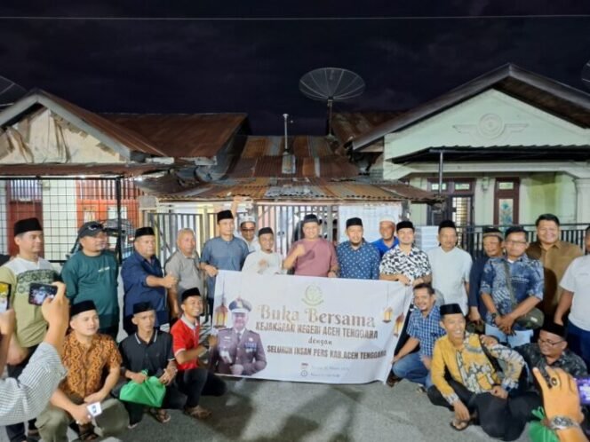 
					Kajari Aceh Tenggara Gelar Buka Puasa Bersama Awak Media