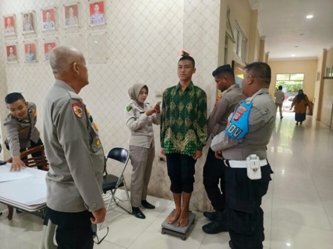 
					Polres Aceh Tenggara Verifikasi Pendaftaran Ratusan Calon Anggota Polri 2025