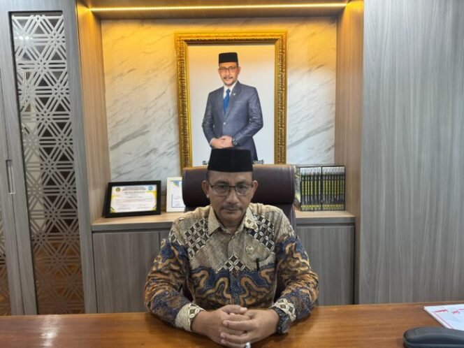 
					Anggota Dewan Perwakilan Daerah Republik Indonesia (DPD RI), H Sudirman. S. Sos