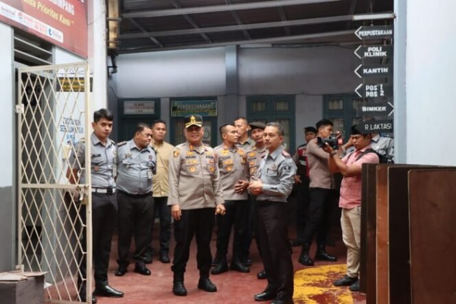 
					Kapolres Aceh Tamiang Tinjau Keamanan Lapas Kelas II B Kuala Simpang