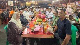 Komunitas SMS bersama wakil Bupati Aceh Tenggara di Lesehan Bak Pia