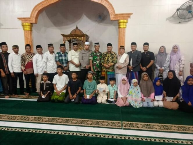 
					Safari Ramadhan di masjid Jami desa Lawe Sumur.