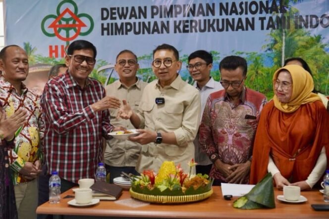 
					Utang Petani Dihapus, Ketum DPN HKTI Sebut Prabowo Patahkan Masalah 25 Tahun