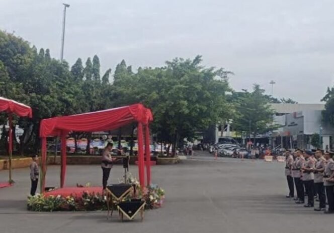 
					Kapolda Metro Jaya Pimpin Sertijab 6 Pejabat Utama, Ini Daftarnya